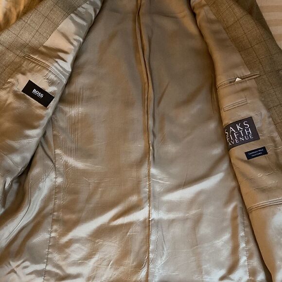 Hugo Boss for Saks Fifth Avenue Cashmere Blend Mens Light Brown Jacket. Size 38S - Picture 4 of 8